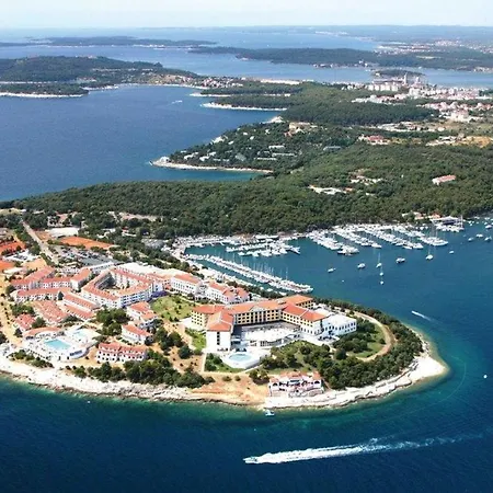 Apartment Spacious In Pula