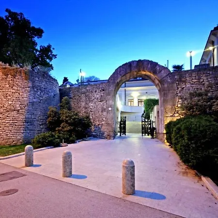 Spacious In Pula