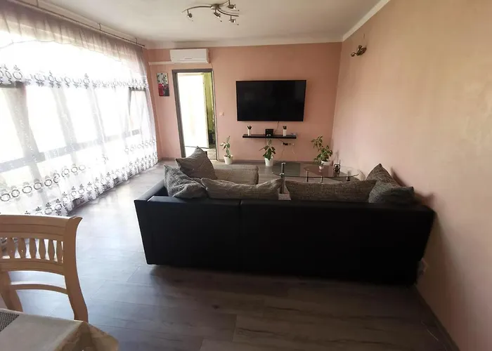 Spacious In Apartamento Pula