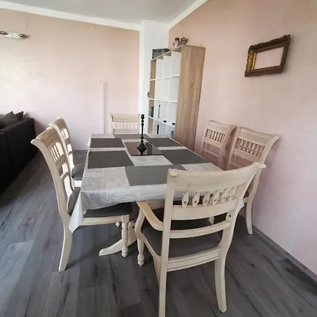 Apartamento Spacious In Pula