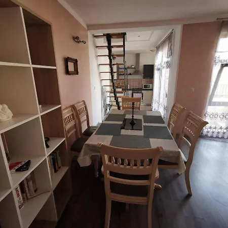 Spacious In 公寓 *