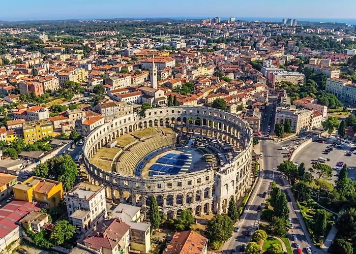 Spacious In Pula