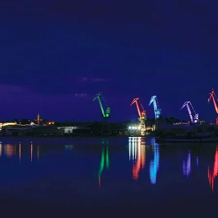 Spacious In * プーラ